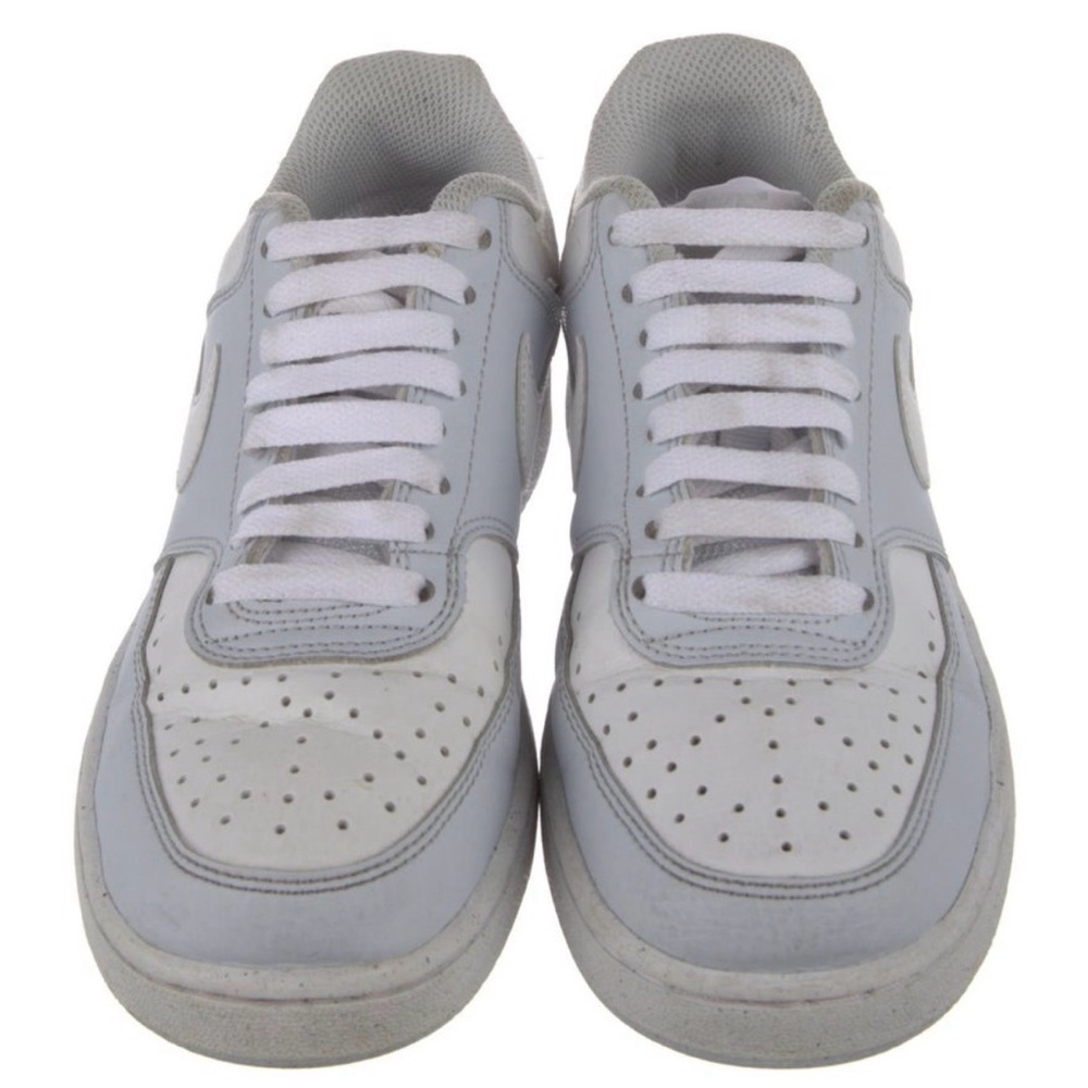 Nike Woman’s Leather Sneakers - Picture 3 of 6